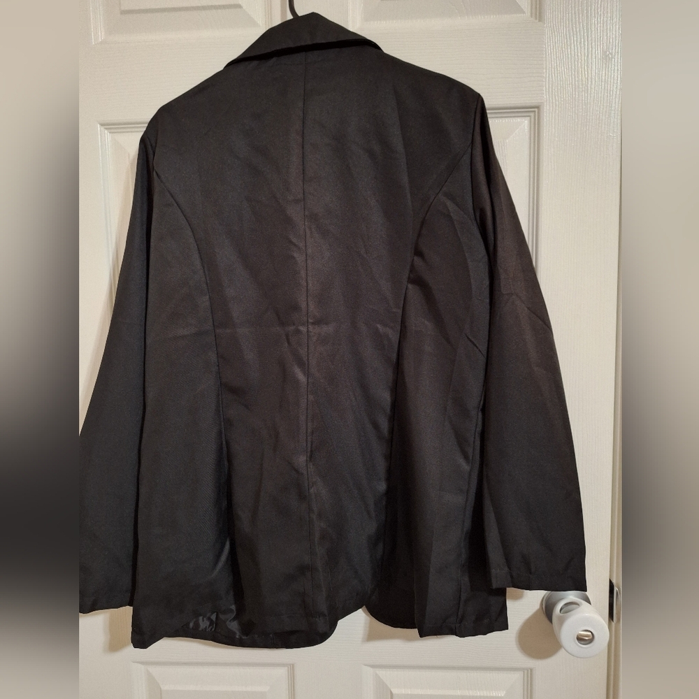 Blazer never worn - Picture 3 of 3